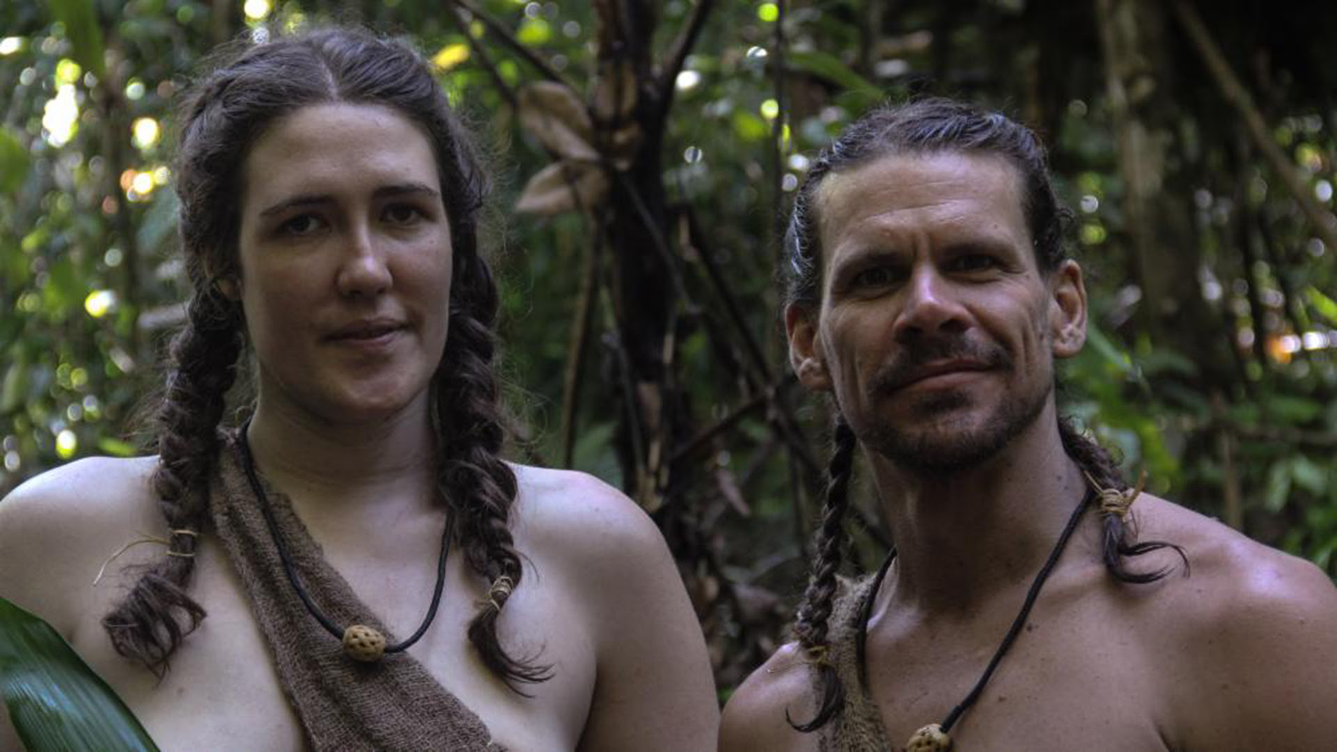 Julie Wright e Puma Cabra no Largados e Pelados (Divulgação / Band)