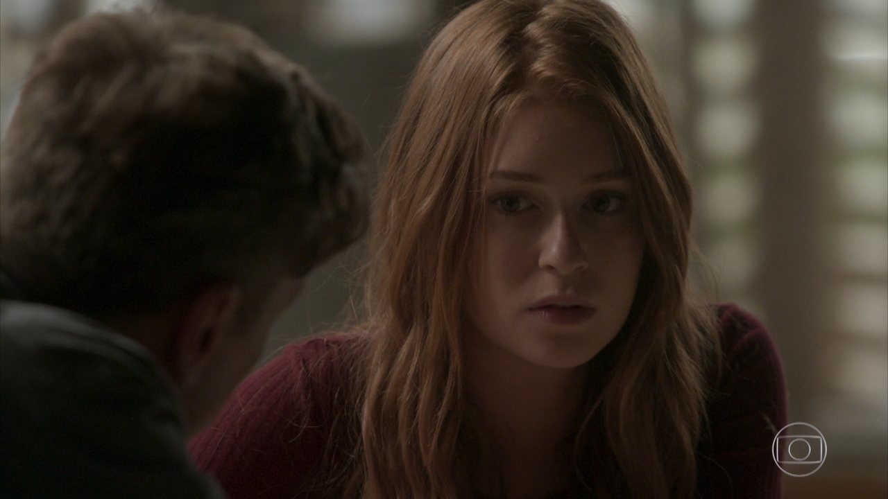Arthur (Fábio Assunção) e Eliza (Marina Ruy Barbosa) em Totalmente Demais