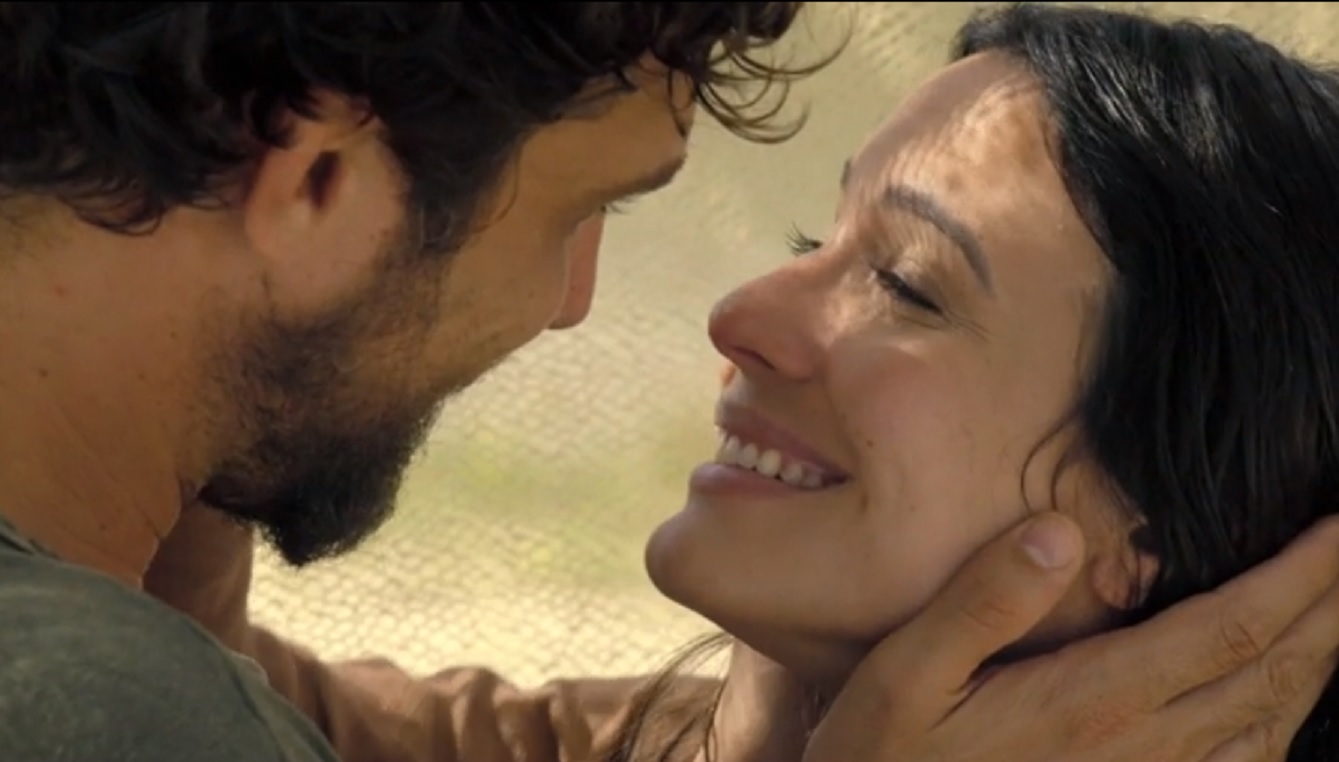 Benjamin (Igor Rickli) e Zoe (Juliana Knust) em Apocalipse