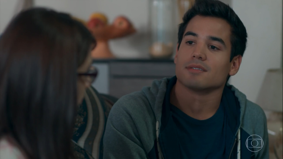 Benê (Daphne Bozaski) e Guto (Bruno Gadiol) em Malhação
