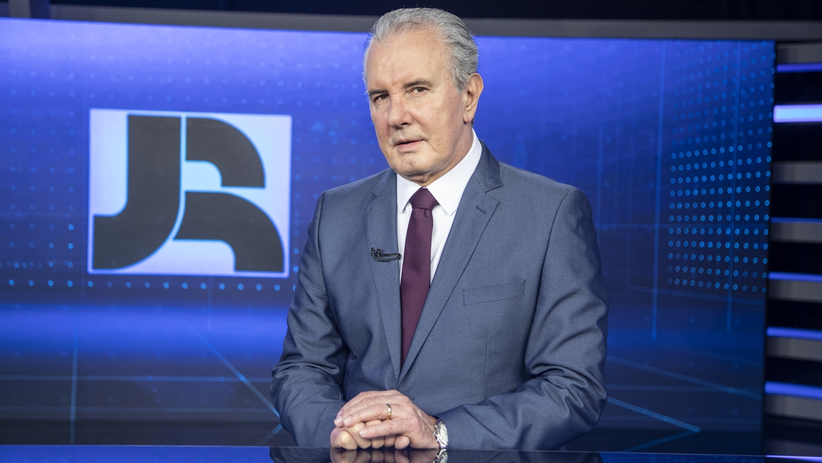 Celso Freitas apresenta o podcast JN 15 min (Divulgação)