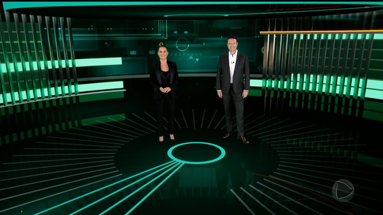 Carolina Ferraz e Eduardo Ribeiro no Domingo Espetacular
