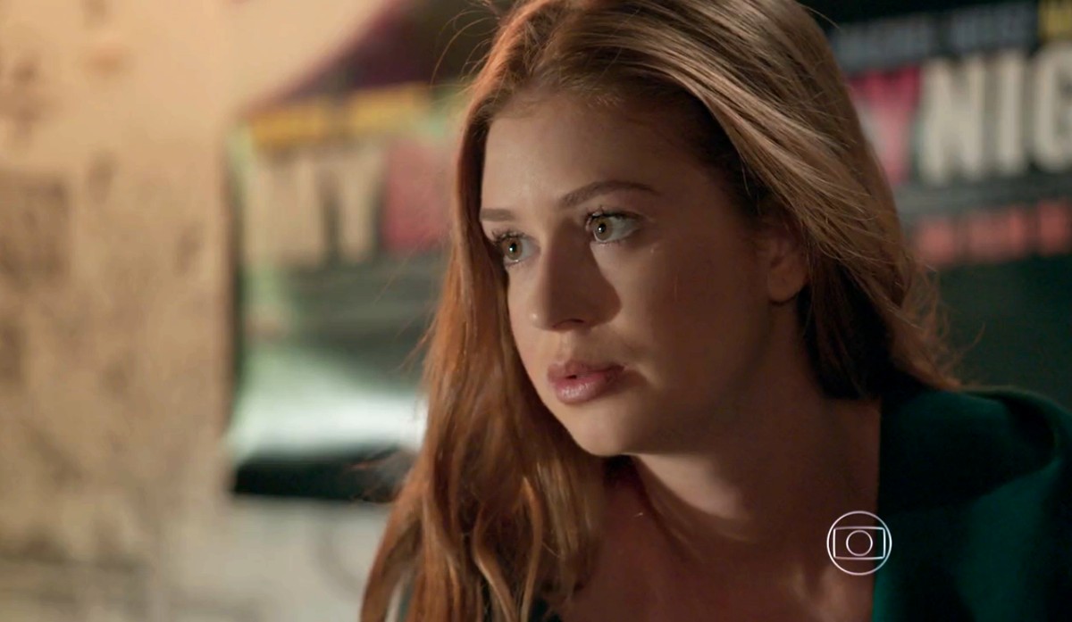 Eliza (Marina Ruy Barbosa) em Totalmente Demais