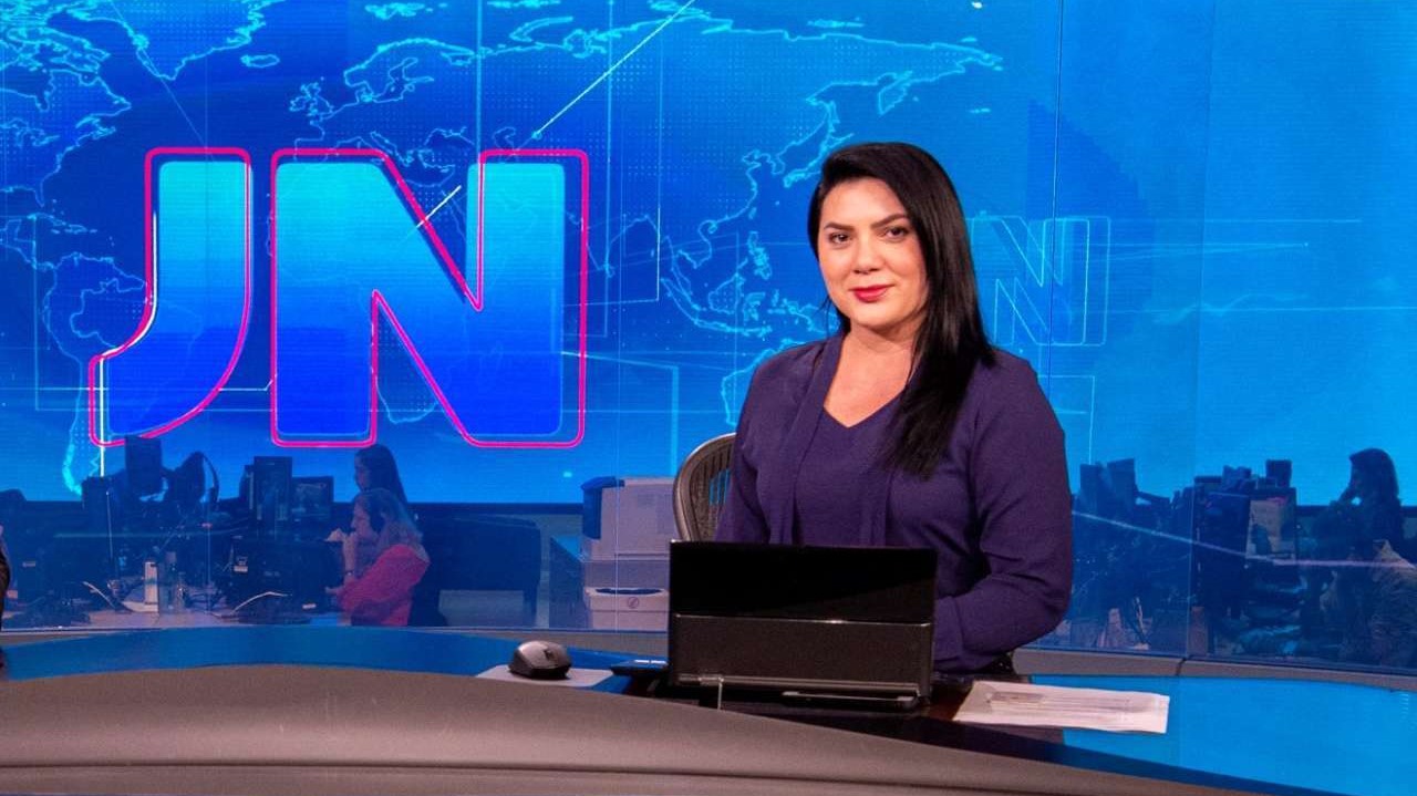 Ellen Ferreira jornalista que fez a primeira acusação