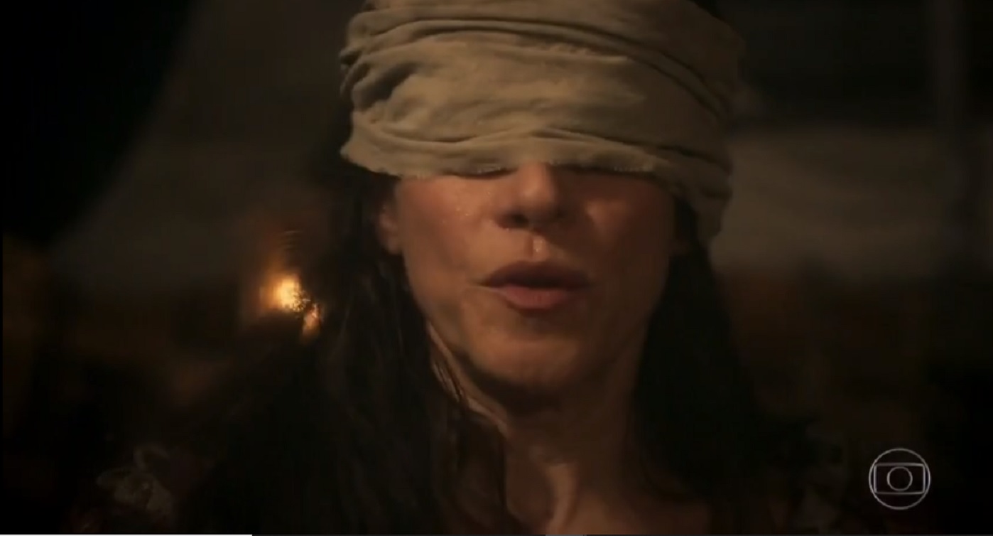 Elvira (Ingrid Guimarães) em Novo Mundo