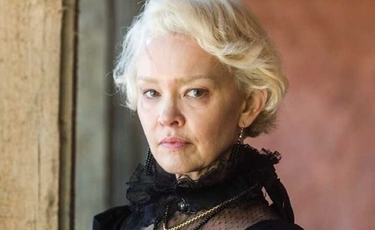 Greta (Júlia Lemmertz) em Novo Mundo