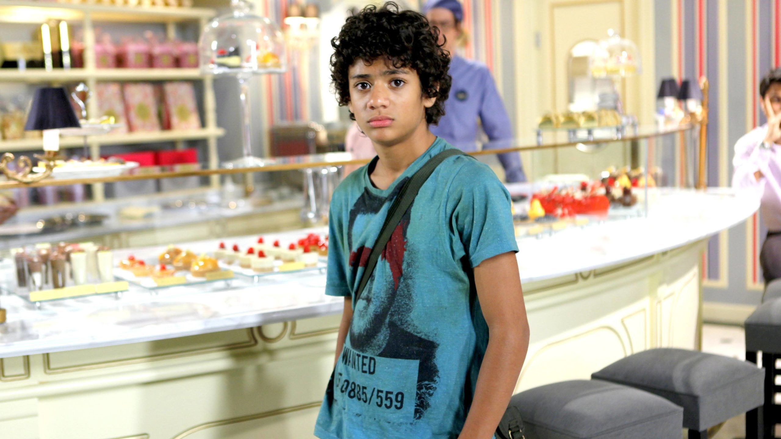 Gabriel Santana como Mosca em Chiquititas (Lourival Ribeiro / SBT)