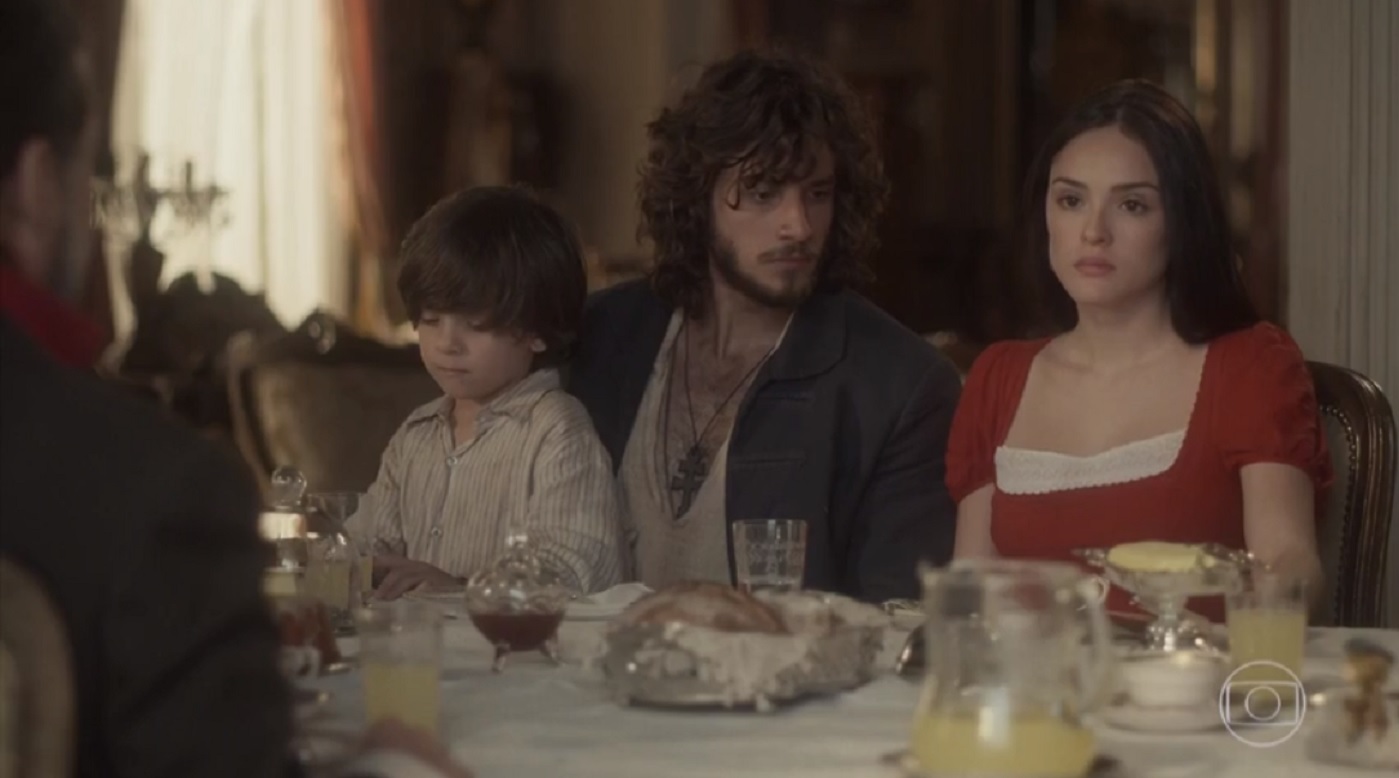 Quinzinho (Theo de Almeida Lopes), Joaquim (Chay Suede) e Anna (Isabelle Drummond) em Novo Mundo