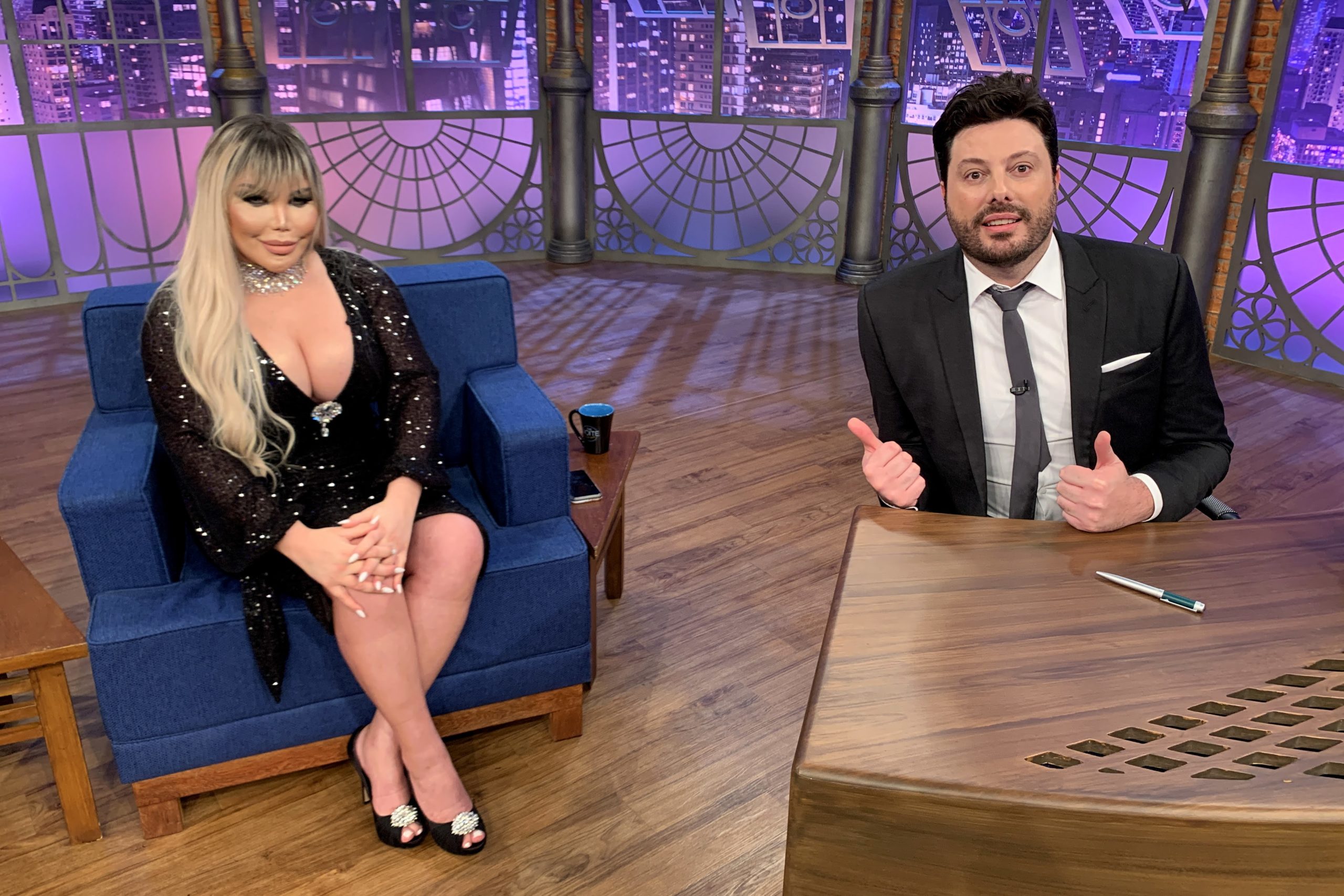 Roddy Alves e Danilo Gentili no The Noite