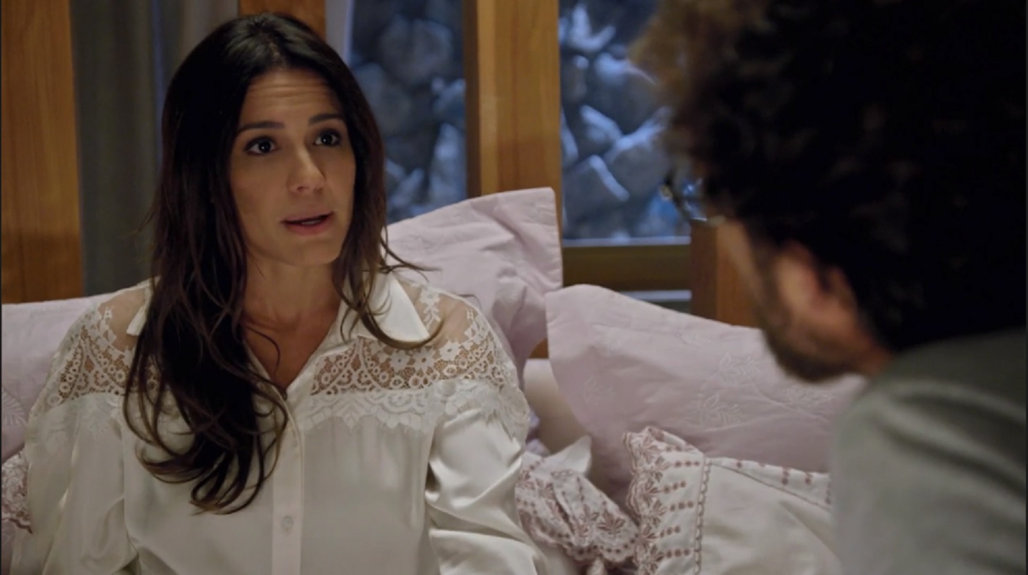 Zoe (Juliana Knust) e Benjamin (Igor RIckl) em Apocalipse
