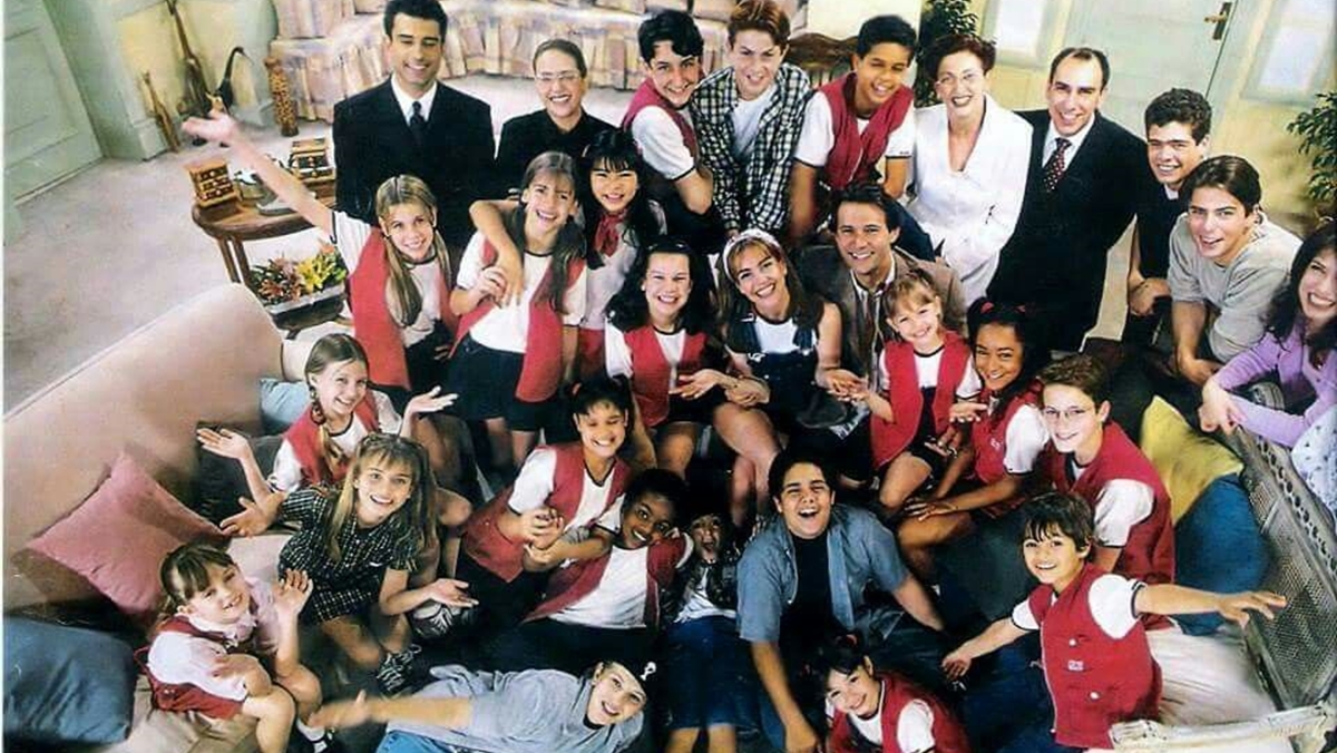 Elenco de Chiquititas nos bastidores da novela (Divulgação: SBT)