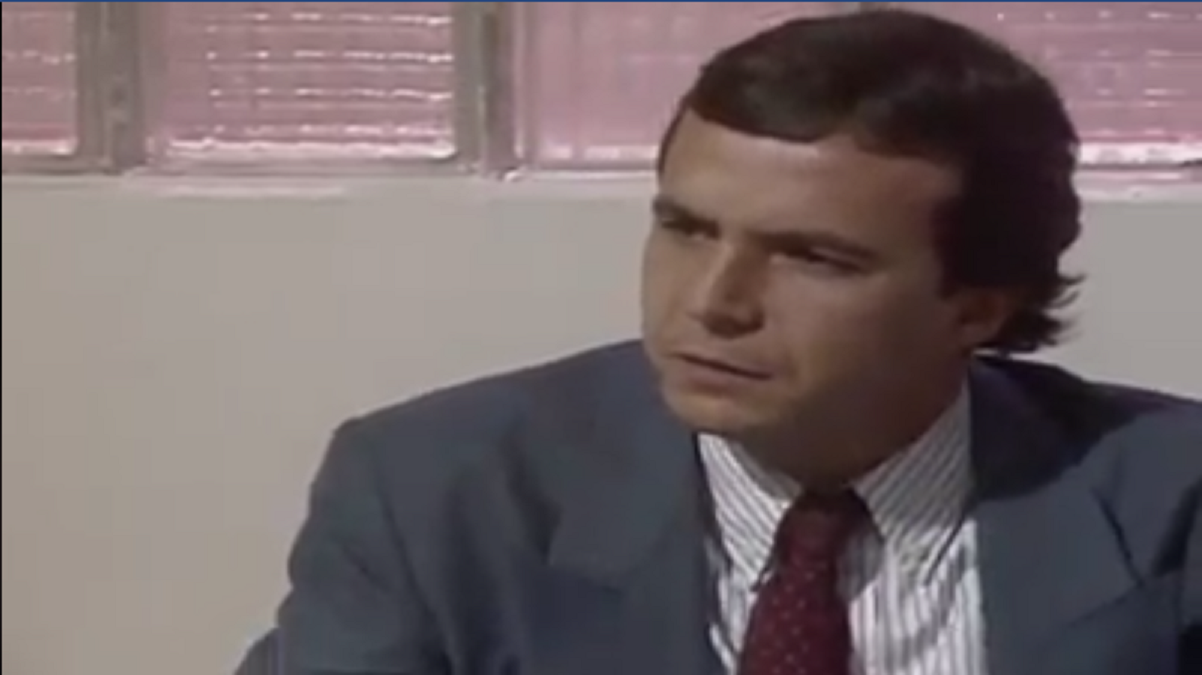 Maurício (Tato Gabus Mendes) em Brega & Chique