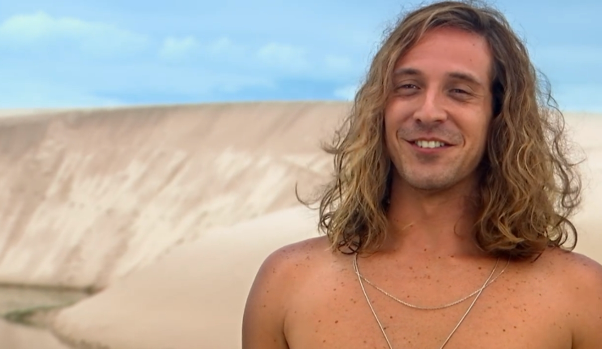 Natan Amorim chega no De Férias com o Ex Brasil (Reprodução: MTV)