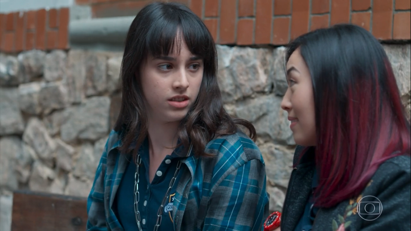 Manoela Aliperti e Ana Hikari como Lica e Tina em Malhação: Viva a Diferença (Reprodução / GloboPlay)