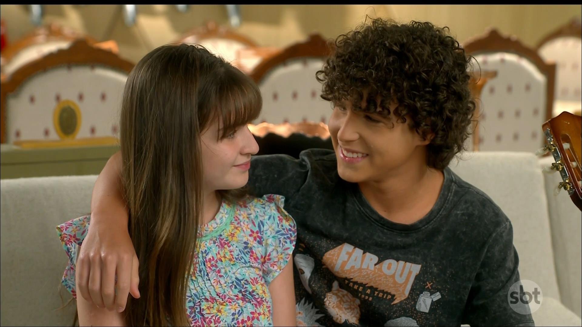 Sophia Valverde e Igor Jansen como Poliana e João em As Aventuras de Poliana (Reprodução / Twitter)