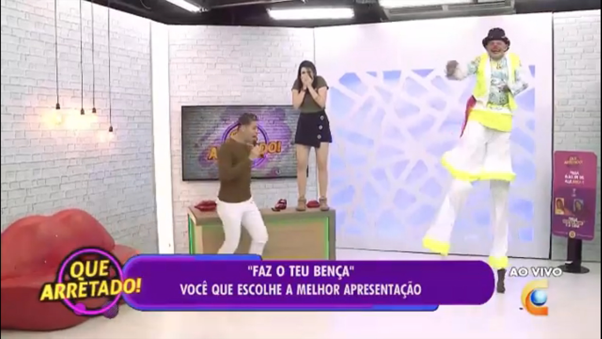 Baratas invadem os estúdio do Que Arretado