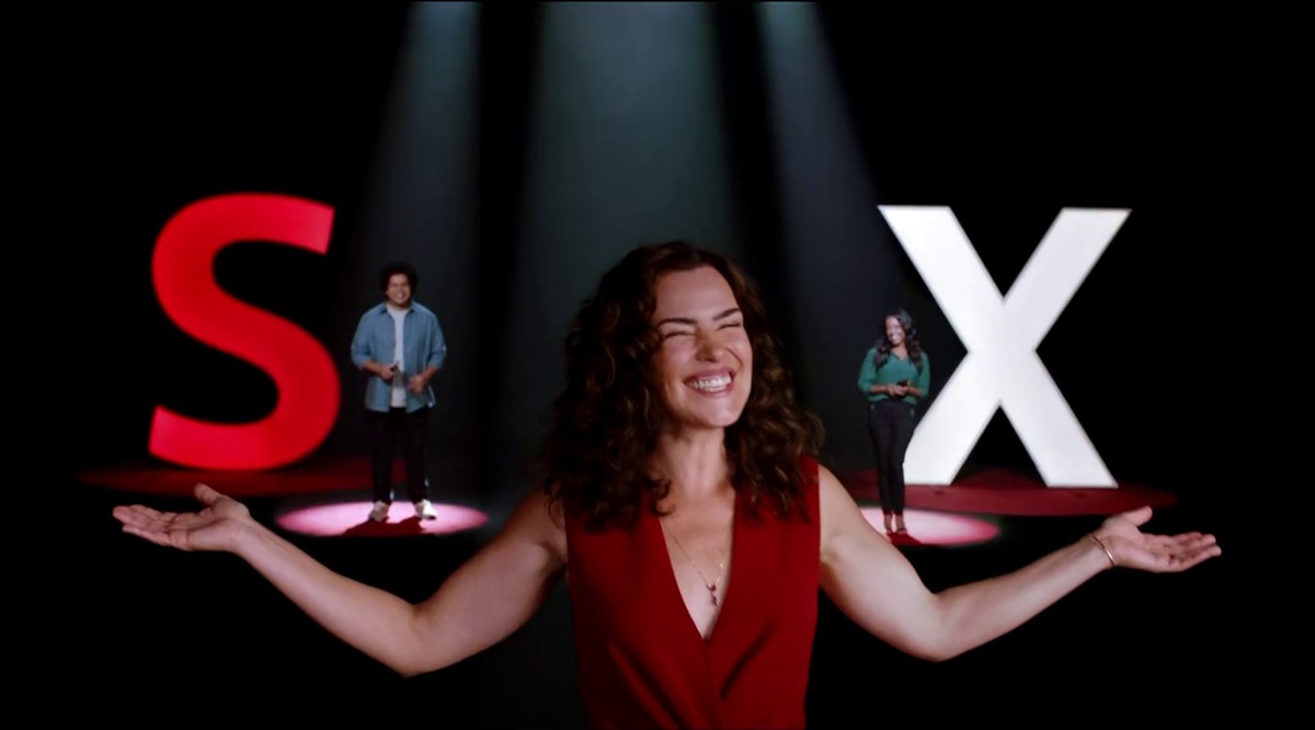 Ana Paula Arósio em comercial do banco Santander (Reprodução: TV Globo)