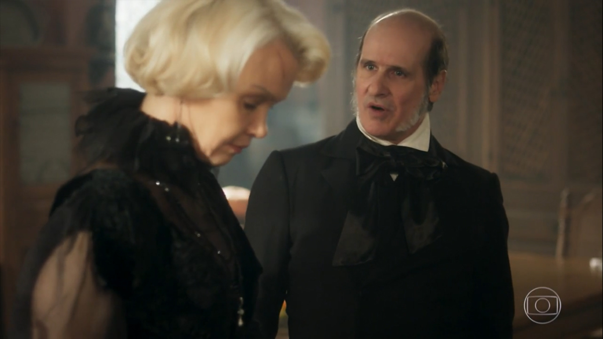 Greta (Julia Lemmertz) e Schultz (Ruben Gabira) em Novo Mundo