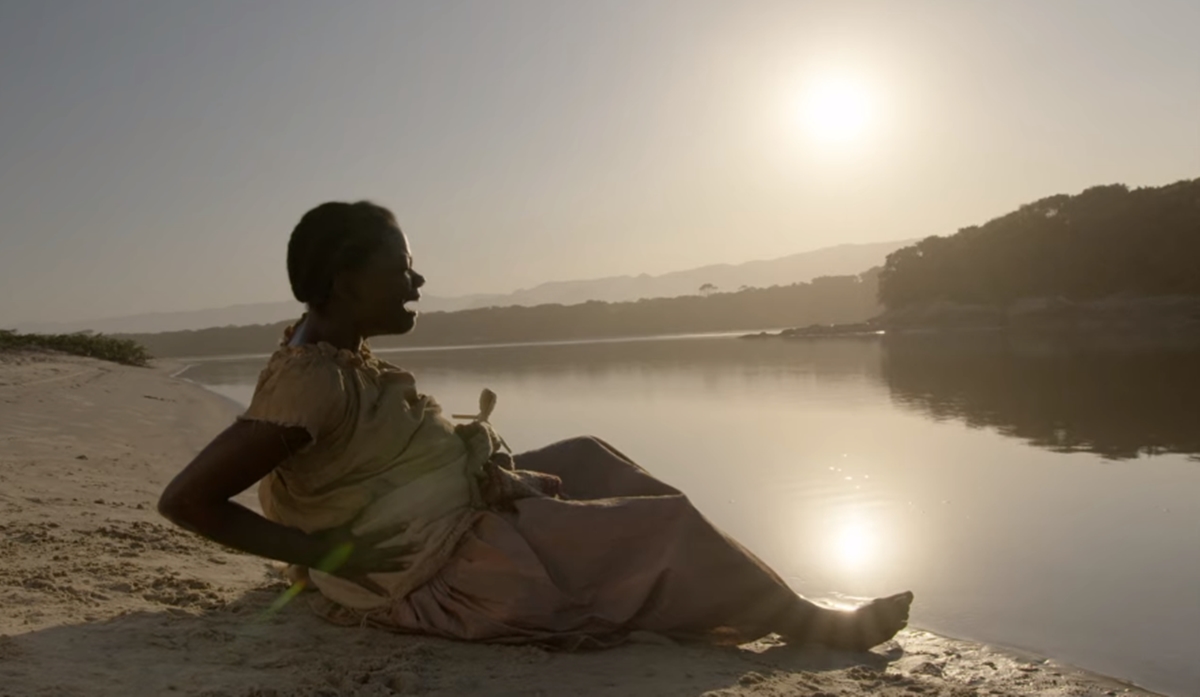 Luena dá à luz a Juliana (Reprodução: Netflix)