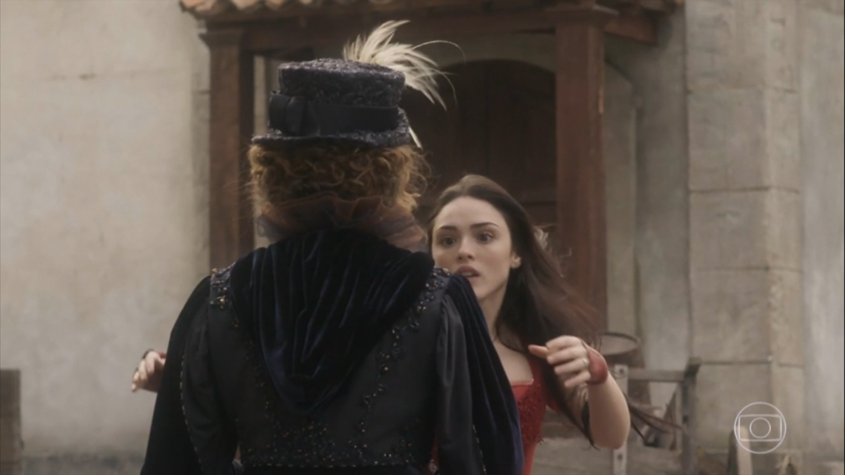 Leopoldina (Letícia Colin) e Anna (Isabelle Drummond) em Novo Mundo