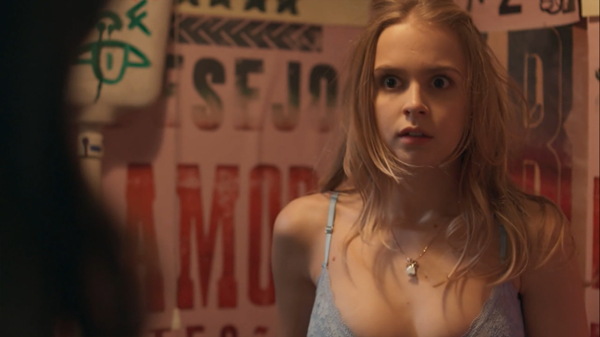 Lica (Manoela Aliperti) e Clara (Isabella Scherer) em Malhação