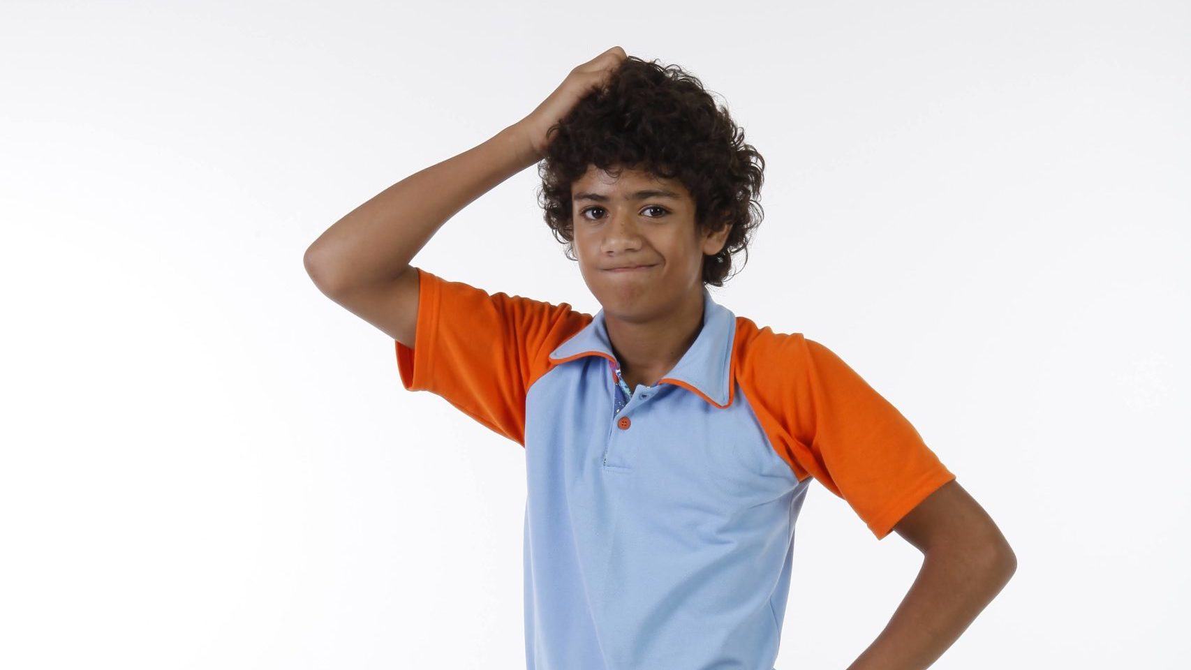 Gabriel Santana como Mosca em Chiquititas (Lourival Ribeiro / SBT)