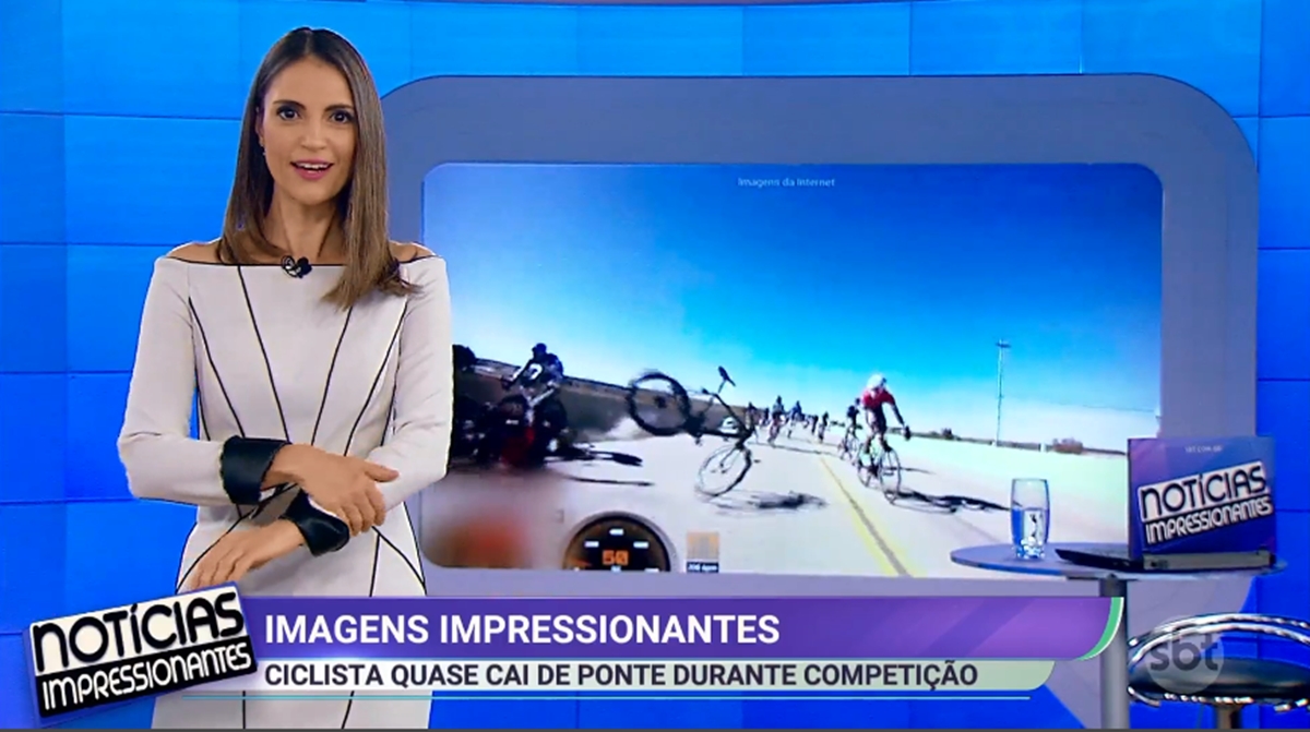 Chris Flores na apresentação do Notícias Impressionantes (Reprodução: SBT)