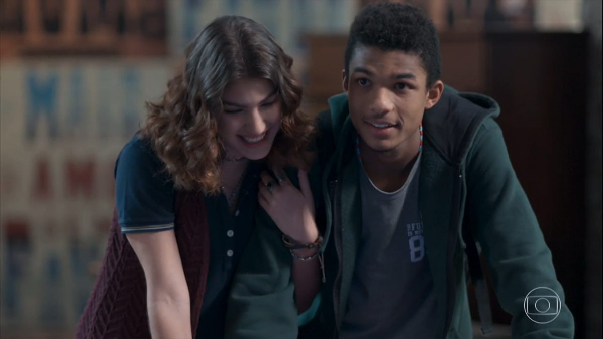 Samantha (Giovanna Grigio) e Anderson (Juan Paiva) em Malhação