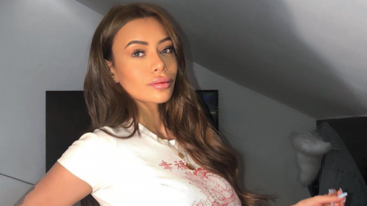 Yasmine Pierards do De Férias com o Ex belga