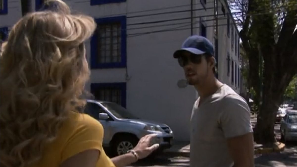 Montserrat confunde homem com Alessandro, em O Que a Vida me Roubou