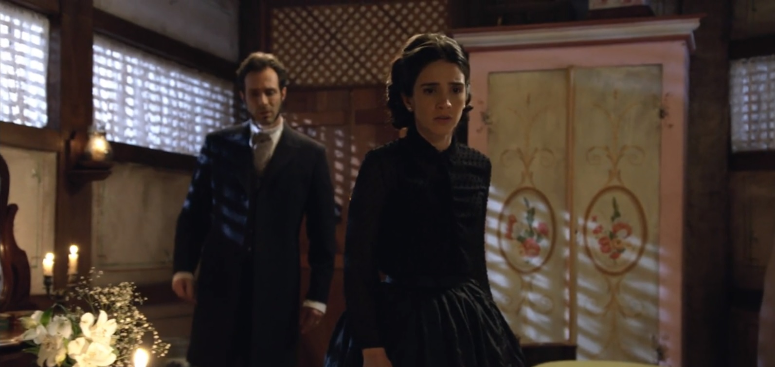 Almeida (Fernando Pavão) e Teresa (Roberta Gualda) de Escrava Mãe