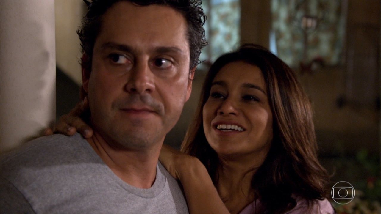 Baltazar (Alexandre Neto) e Celeste (Dira Paes) em Fina Estampa