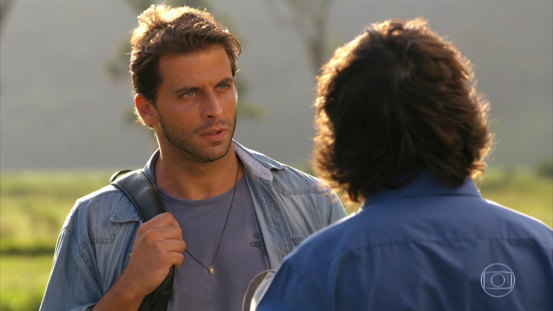 Cassiano (Henri Castelli) e Dom Rafael (Cesar Troncoso) em Flor do Caribe