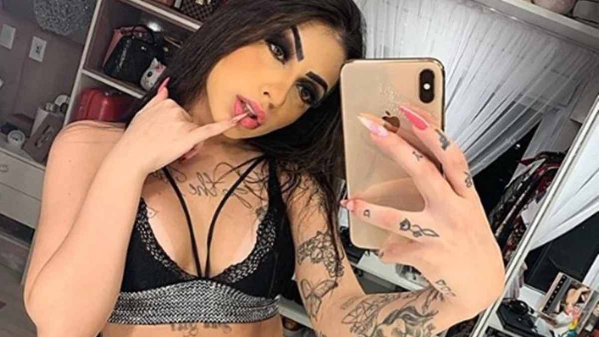 MC Mirella