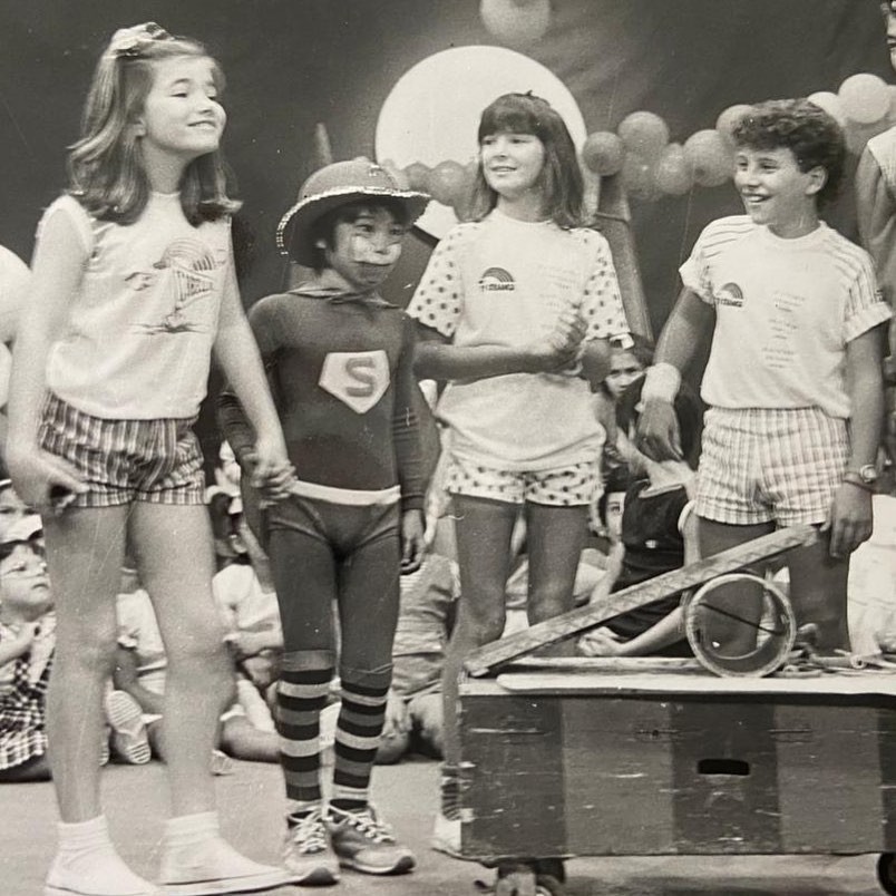 Ticiane Pinheiro como apresentadora nos anos 80