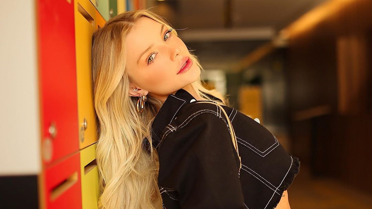 Carol Bresolin tem 27 anos, é atriz, modelo e criadora de conteúdo com 3,6 milhões seguidores no Instagram (Reprodução: Instagram)