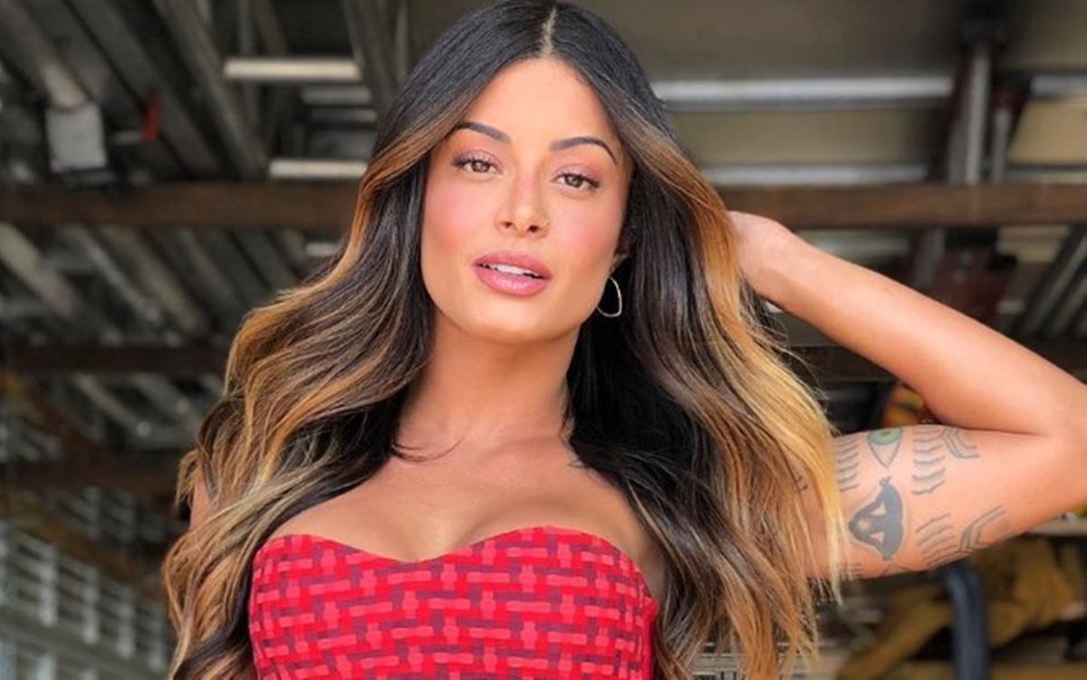 Aline Riscado fechou com o SBT para apresentada Uma Vida, Um Sonho (Reprodução: Instagram)