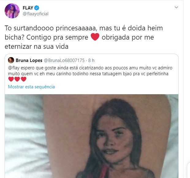 Flayslane tem rosto tatuado em fã