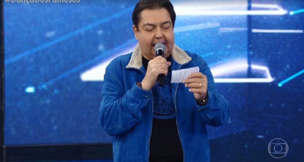 Faustão durante apresentação da Dança dos Famosos deste domingo (27) (Reprodução: TV Globo)