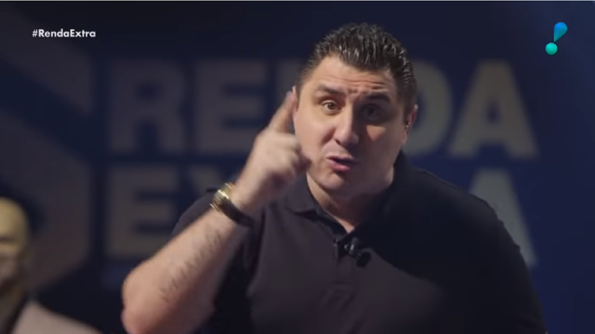 André Antunes, do Renda Extra, na RedeTV!