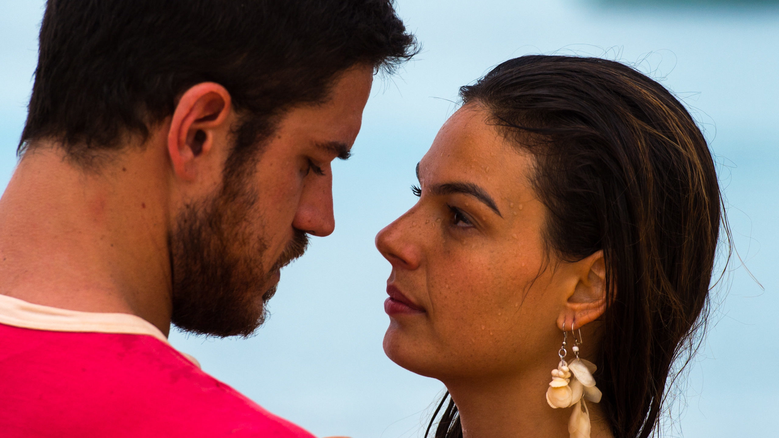 Ritinha (Isis Valverde), Zeca (Marco Pigossi), de A Força do Querer