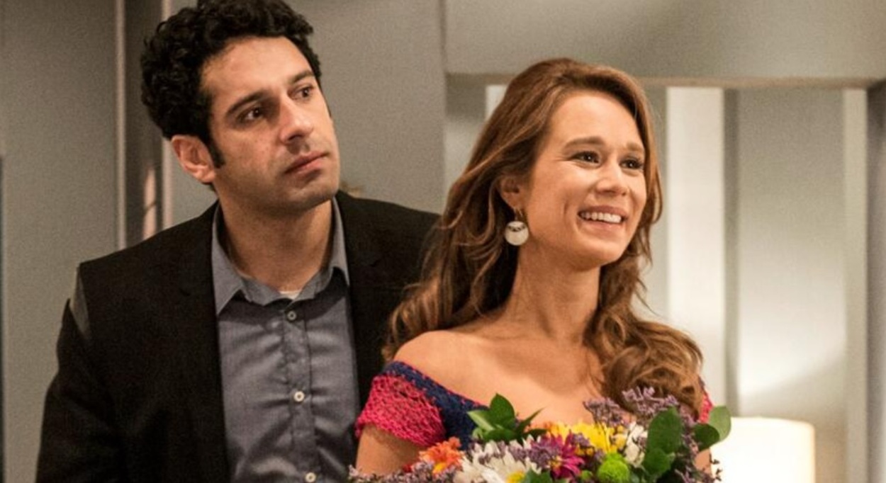 Beto (João Baldasserini) e Tancinha (Mariana Ximenes) de Haja Coração