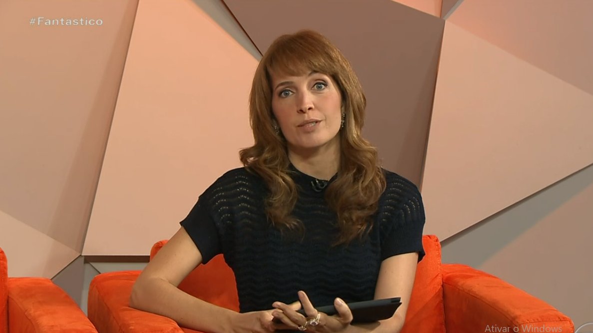 Ao vivo no Fantástico, Poliana Abritta dá resposta a Robinho sobre movimento feminista (Reprodução: TV Globo)