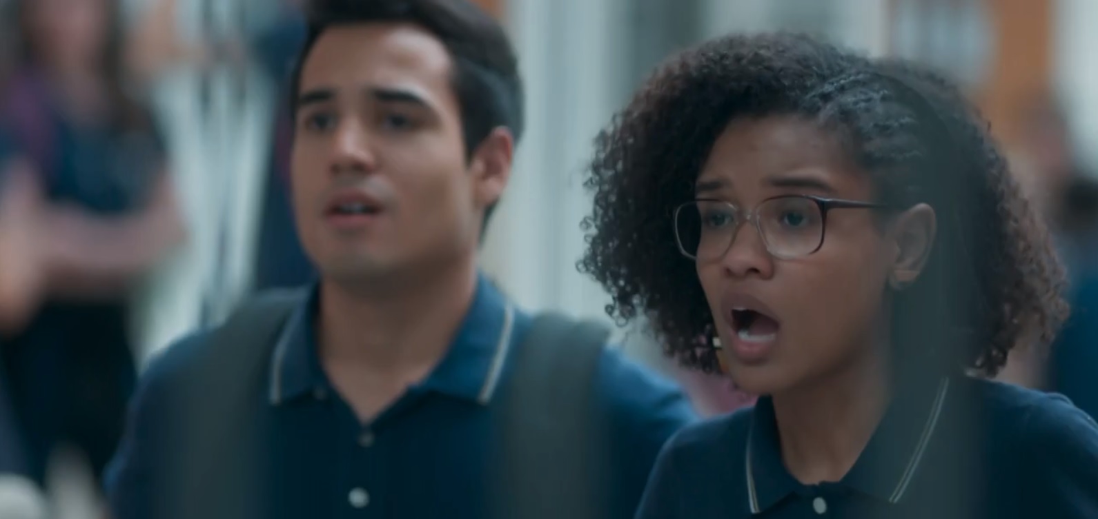 Ellen (Heslaine Vieira) e Guto (Bruno Gadiol) de Malhação - Viva a Diferença
