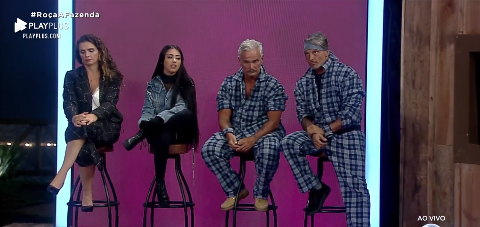 Luiza Ambiel, Mirella, Mateus Carrieri e Juliano em A Fazenda