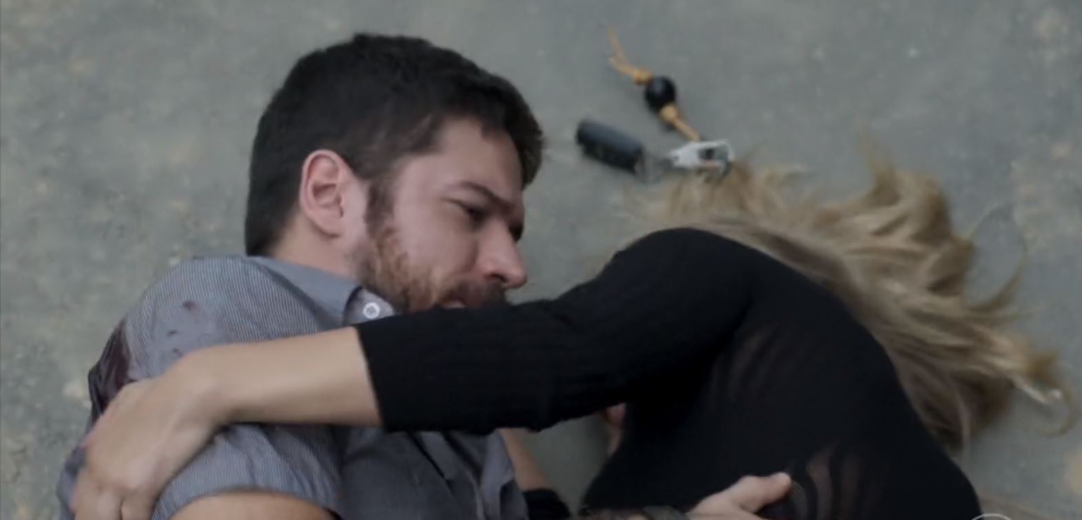 Zeca (Marco Pigossi) e Jeiza (Paolla Oliveira) de A Força do Querer