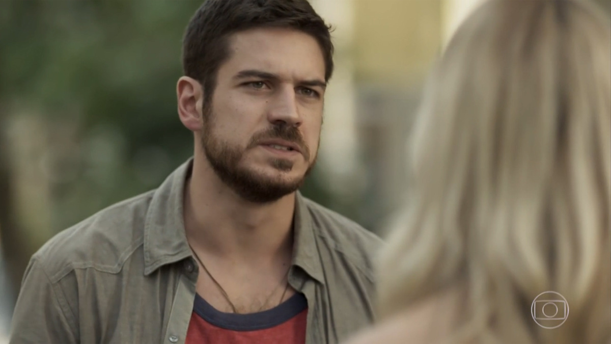Zeca (Marco Pigossi) e Jeiza (Paolla Oliveira) em A Força do Querer