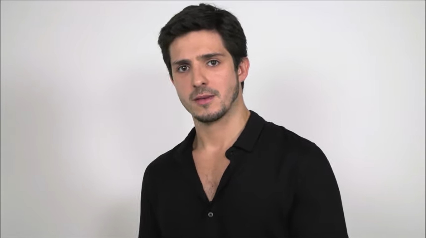 O ator Igor Cosso (Reprodução / YouTube)