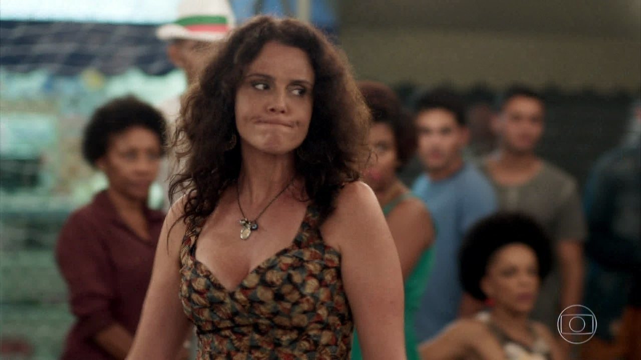 Rosângela (Malu Galli) em Totalmente Demais