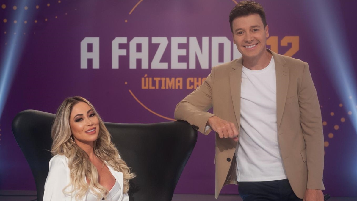 Carol Narizinho e Rodrigo Faro (Foto: Antonio Chahestian/Record TV)